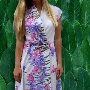 Vintage 1960's Lightweight Floral Dress